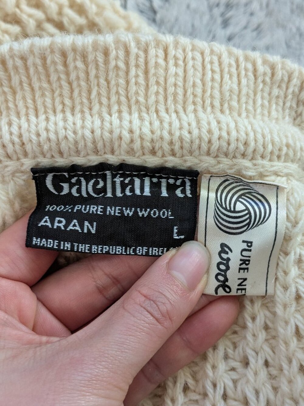 Gaeltarra Irish Cream Cardigan Sweater Chunky Size Large Pockets Buttons - Picture 2 of 8